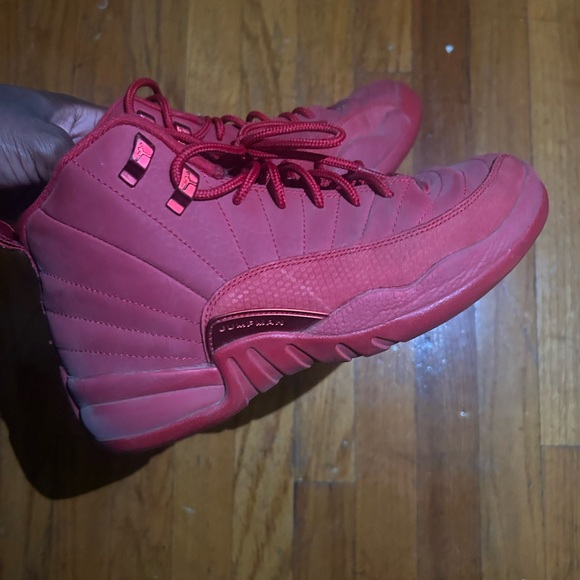Jordan 12 gym red